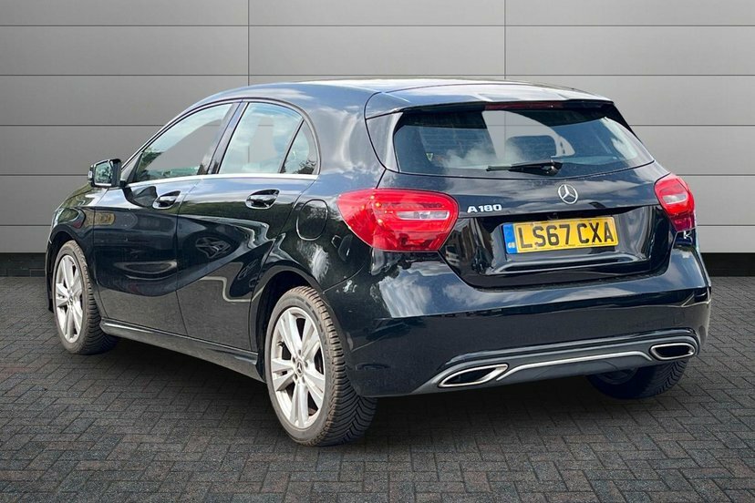 Mercedes-Benz A Class 1.6 A180 Sport Hatchback 122 Ps Black #2