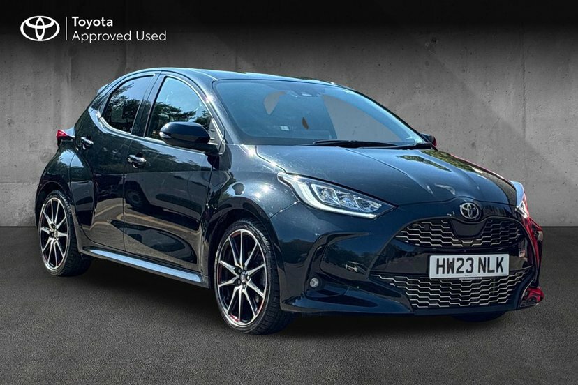 Toyota Yaris 1.5 Vvt-h Gr Sport Hatchback Hybrid E-c Black