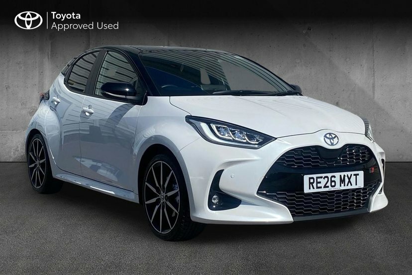 Toyota Yaris 1.5 Vvt-h Gr Sport Hatchback Hybrid E-c Black