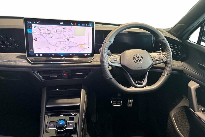 Volkswagen Tiguan 2.0 Tdi Black Edition Suv Dsg 150 Ps White #6