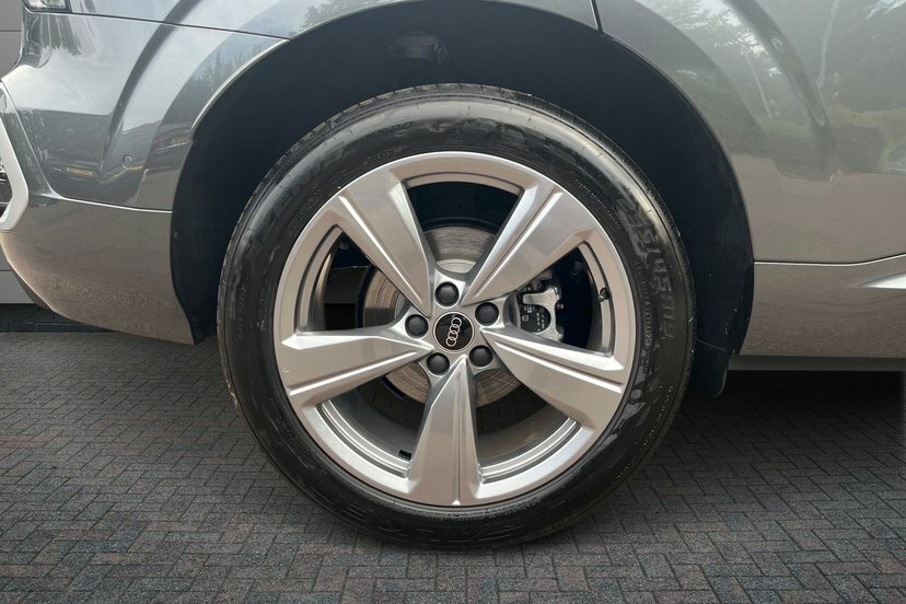 Audi Q3 1.5 Tfsi S Line Sportback S Tronic 150 Grey #5