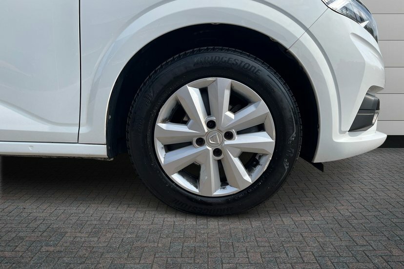Dacia Sandero 1.0 Tce Comfort Hatchback Cvt 90 Ps MJ72NCC White #5