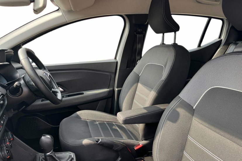 Dacia Sandero 1.0 Tce Comfort Hatchback Cvt 90 Ps MJ72NCC White #2