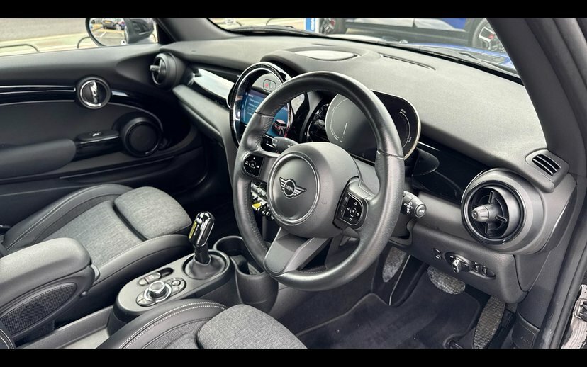 Mini Hatch Level 2 YB71ROU Black #6