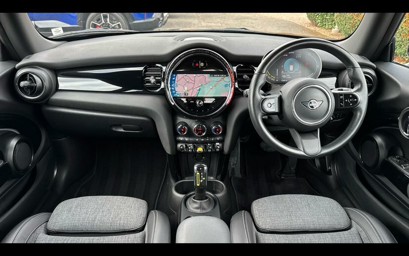 Mini Hatch Level 2 YB71ROU Black #4
