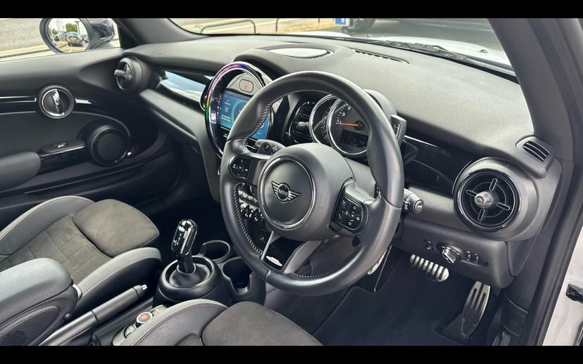 Mini Hatch 3-Door Hatch Cooper S Sport NC21MJV White #6