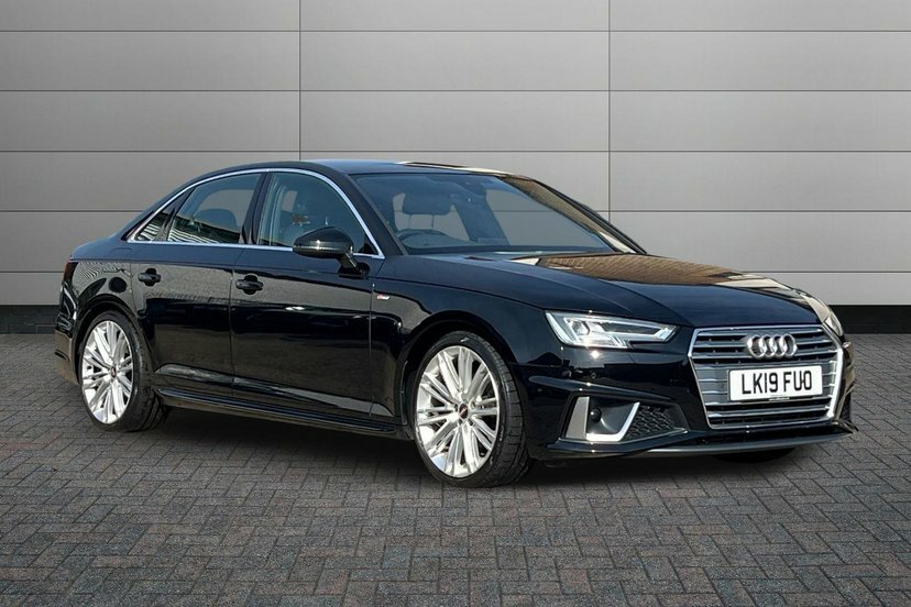 Audi A4 2.0 Tfsi 35 S Line Saloon S Tronic 150 Black