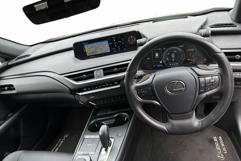 Lexus UX 300E 54.3Kwh Takumi Suv 204 Ps #6