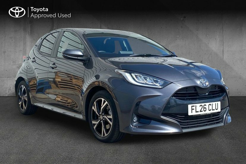 Toyota Yaris 1.5 Vvt-h Design Hatchback Hybrid E-cvt Grey