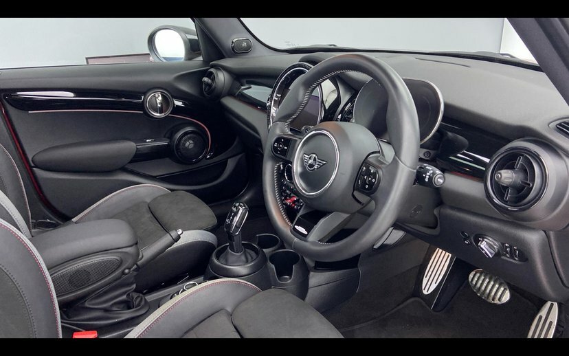 Mini Hatch 5-Door Hatch Cooper S Sport KO23TOH Red #6