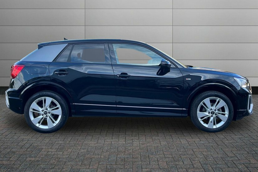 Audi Q2 1.5 Tfsi Cod 35 S Line Suv S Tronic 15 Black #4