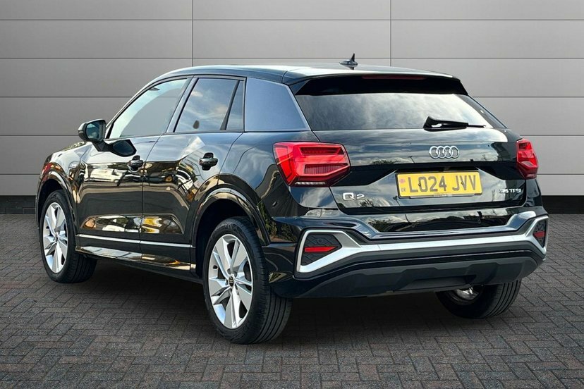 Audi Q2 1.5 Tfsi Cod 35 S Line Suv S Tronic 15 Black #3