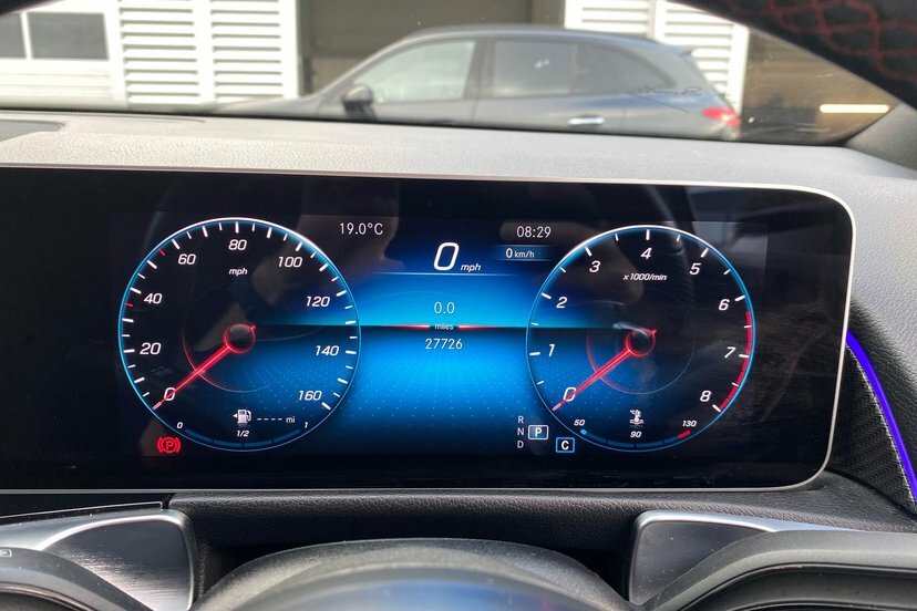 Mercedes-Benz GLB Class Glb200 Amg Line Executive Suv White #6