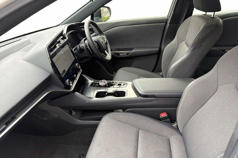 Lexus RZ 450E 71.4Kwh Urban Direct4 FG25BPZ #2