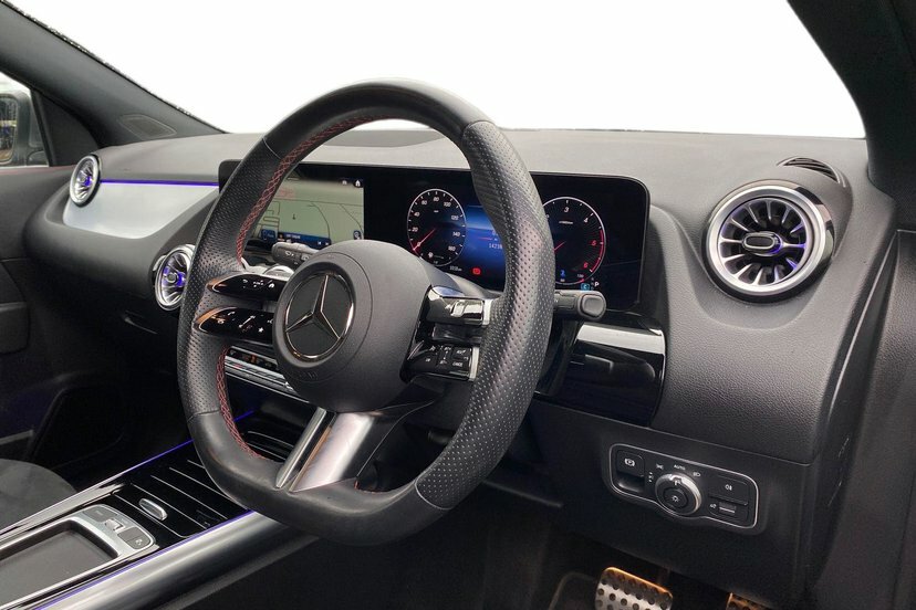 Mercedes-Benz GLA Class Gla220d Amg Line Premium Suv KN73TMY Grey #5