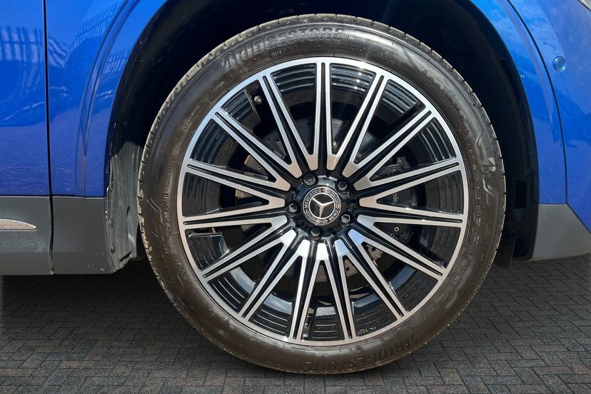 Mercedes-Benz GLA Class 2.0 Gla220d Amg Line Premium Plus Suv Blue #4
