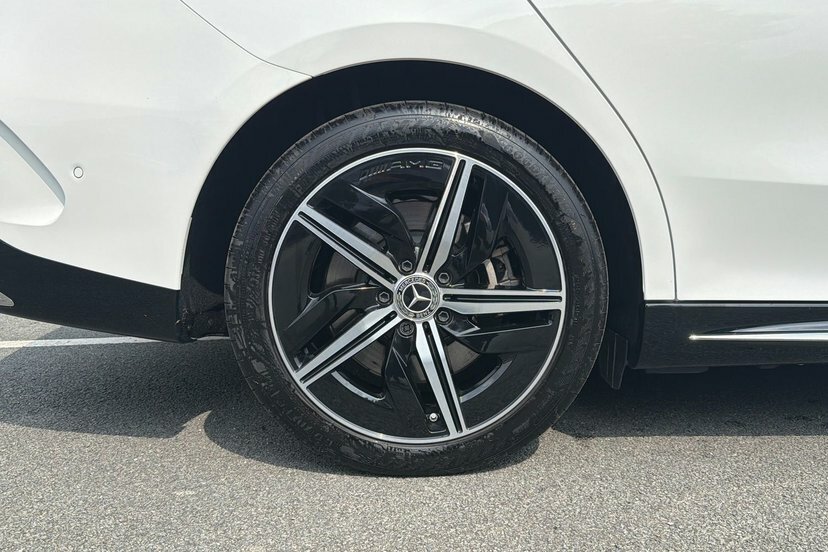 Mercedes-Benz CLA Class Cla250 Amg Line Edition KM75HZN White #4