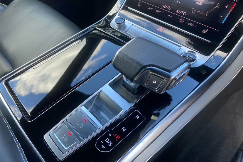 Audi Q8  Blue #18