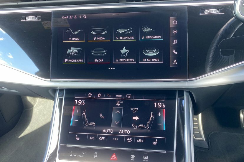 Audi Q8  Blue #31