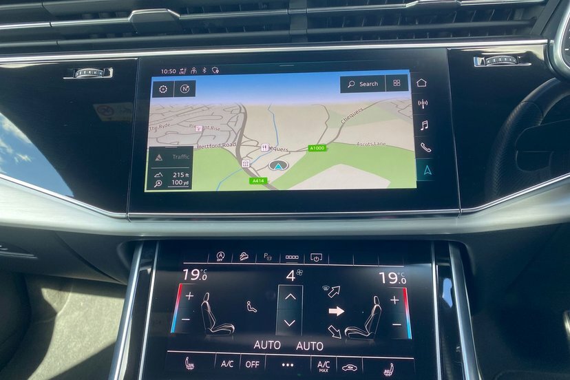 Audi Q8  Blue #32