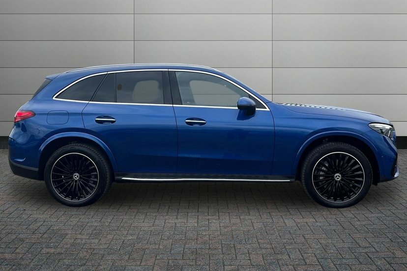 Mercedes-Benz GLC Class 2.0 Glc300e 31.2Kwh Amg Line Premium Plus Suv Blue #3