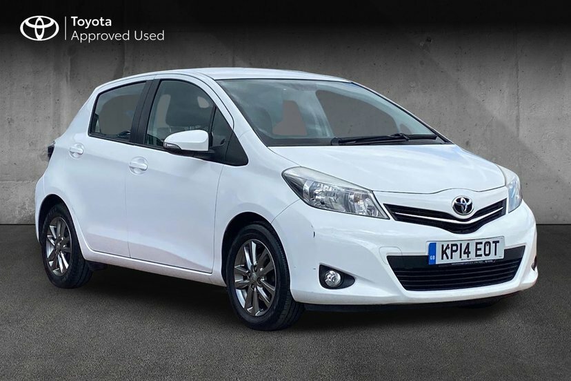 Toyota Yaris 1.33 Dual Vvt-i Icon Plus Hatchback Man White