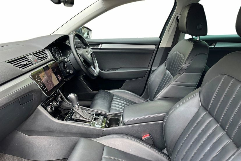Skoda Superb 2.0 Tdi Se L Executive Estate Dsg 190 Grey #2