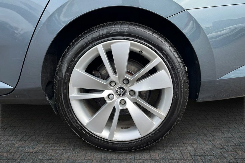 Skoda Superb 2.0 Tdi Se L Executive Estate Dsg 190 Grey #5
