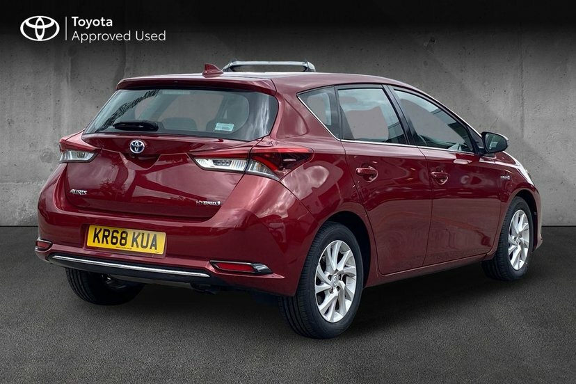 Toyota Auris 1.8 Vvt-h Icon Tech Hatchback Hybrid Cv Red #2