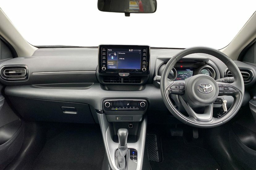 Toyota Yaris 1.5 Vvt-h Design Hatchback Hybrid E-cvt CP23GGO White #5