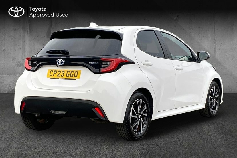Toyota Yaris 1.5 Vvt-h Design Hatchback Hybrid E-cvt CP23GGO White #2