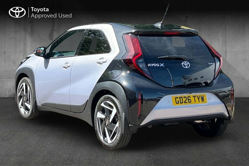 Toyota Aygo X 1.5H 49Kwh Design Hatchback Hybrid Cvt GD26TYW Silver #3