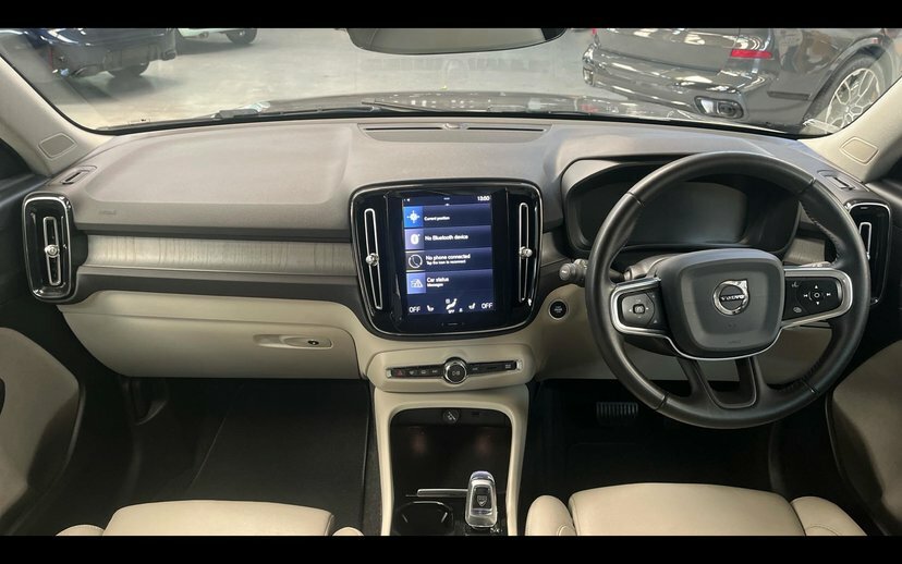 Volvo XC40 2.0 T4 Inscription Pro Suv 190 Ps BG70HDX Grey #4