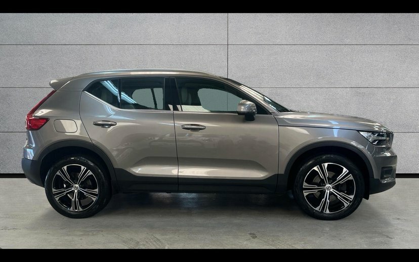Volvo XC40 2.0 T4 Inscription Pro Suv 190 Ps BG70HDX Grey #3