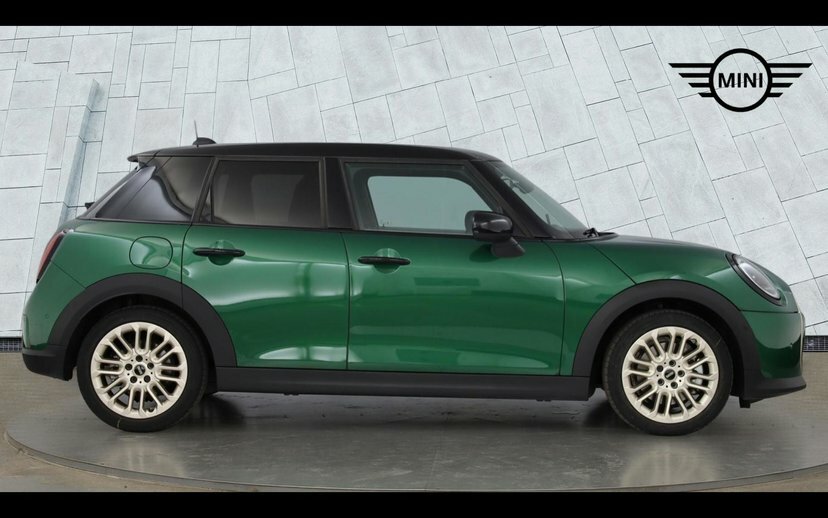 Mini Hatch Cooper C YE74WBF Green #3