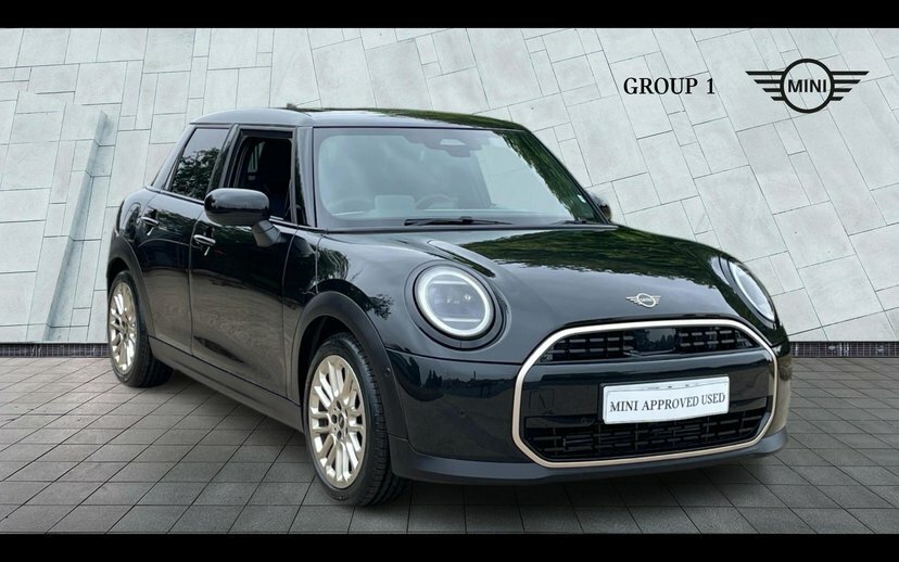 Mini Hatch Cooper C YJ74ALK Black