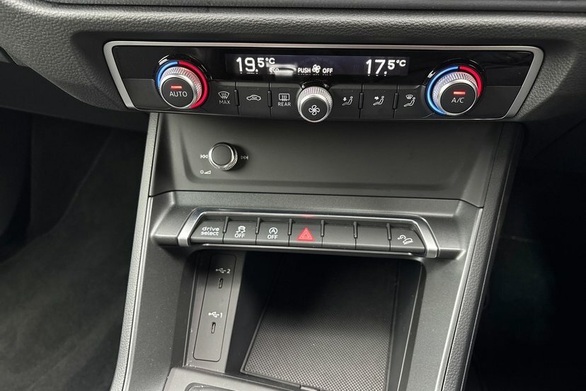 Audi Q3 40 Tfsi Quattro Black Edition S Tronic Blue #21