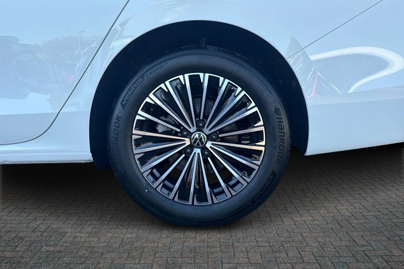Volkswagen Passat 1.5 Tsi Ehybrid 19.7Kwh Elegance Estate KY26TYV White #5