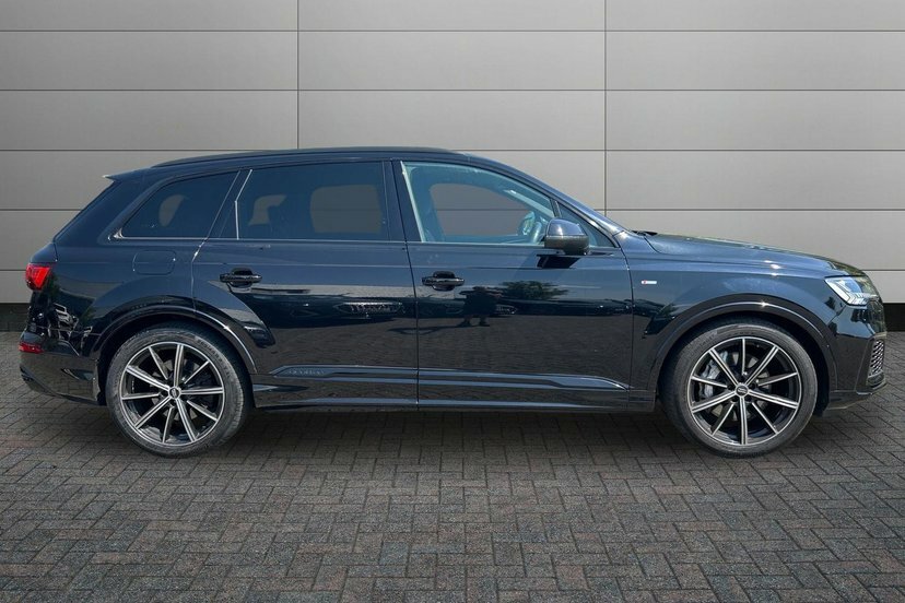 Audi Q7 3.0 Tfsi V6 55 Black Edition Suv Tiptro Black #4