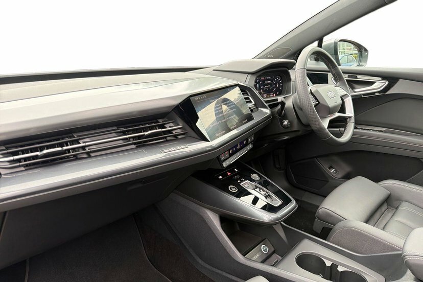 Audi Q4 E Tron 45 S Line Suv 82Kwh 286 Ps Grey #2