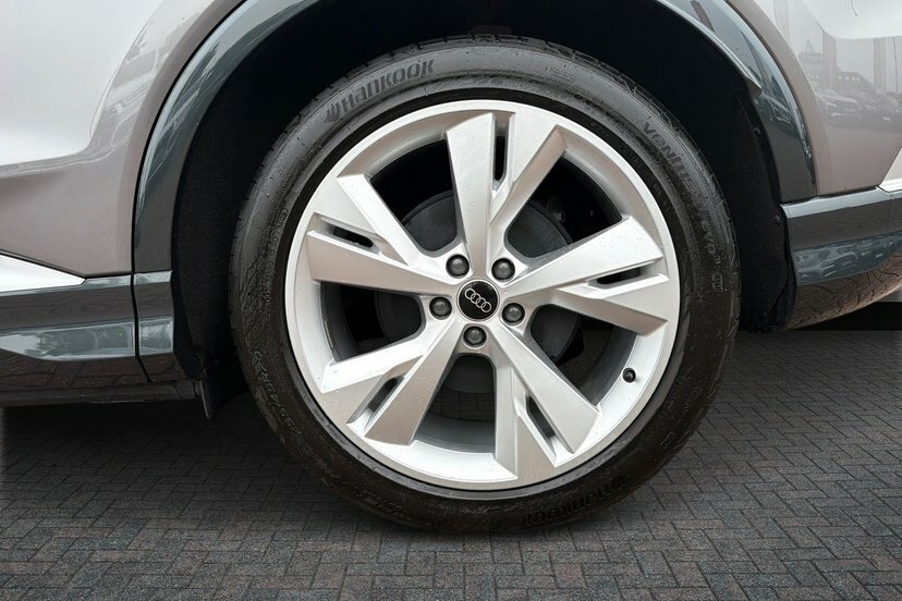 Audi Q4 E Tron 45 S Line Suv 82Kwh 286 Ps Grey #5