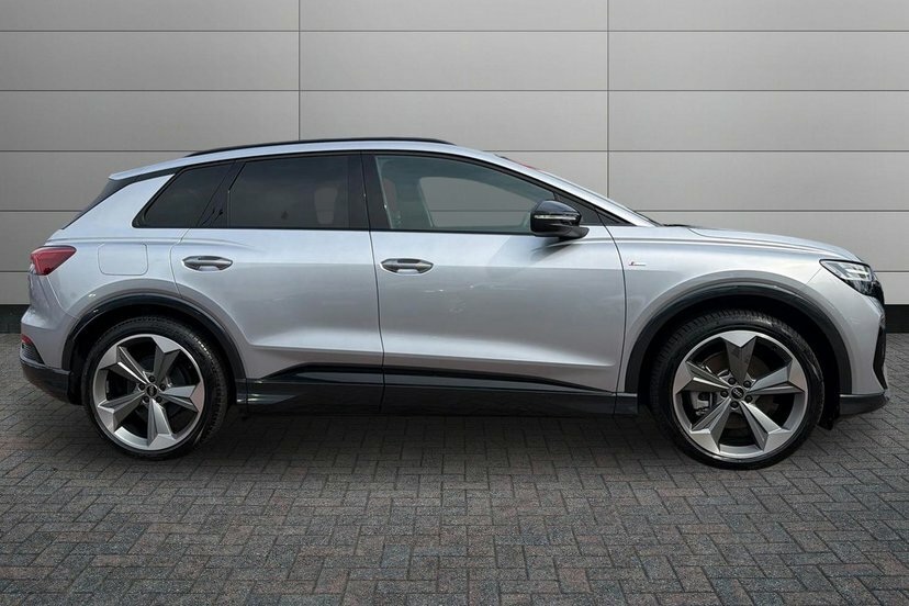 Audi Q4 E Tron 45 Black Edition Suv 82Kwh 286 Silver #4