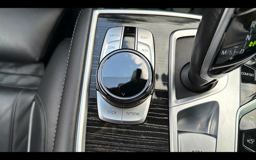 BMW 7 Series 745Le Xdrive Grey #38