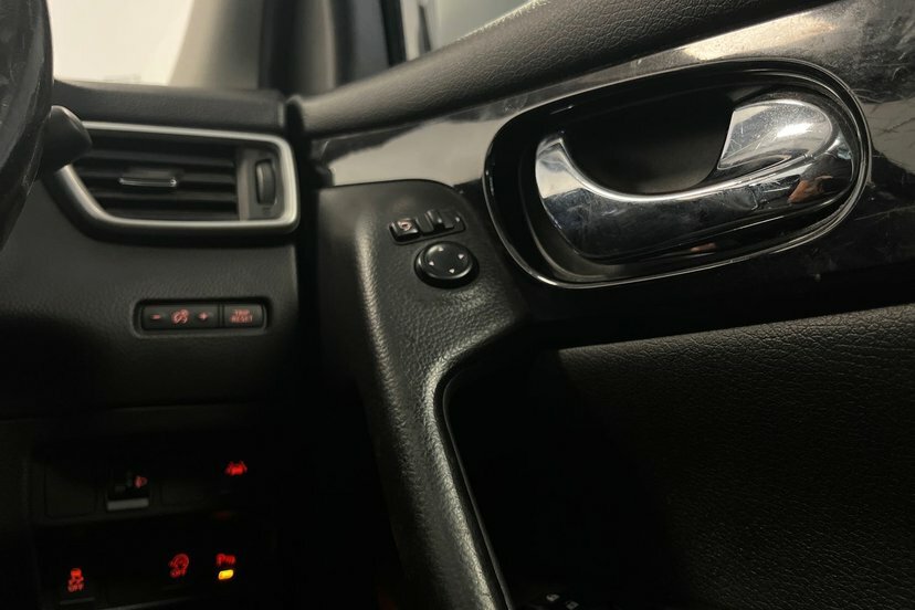 Nissan Qashqai Hatchback Blue #20