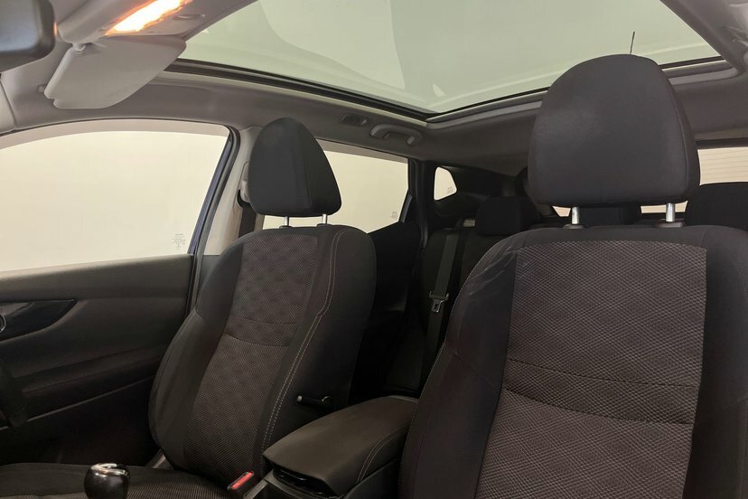 Nissan Qashqai Hatchback Blue #22