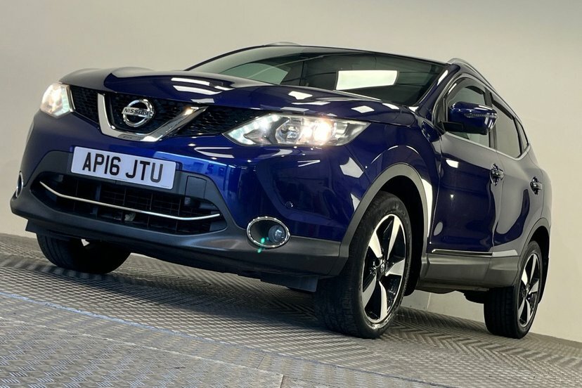 Nissan Qashqai Hatchback Blue #26