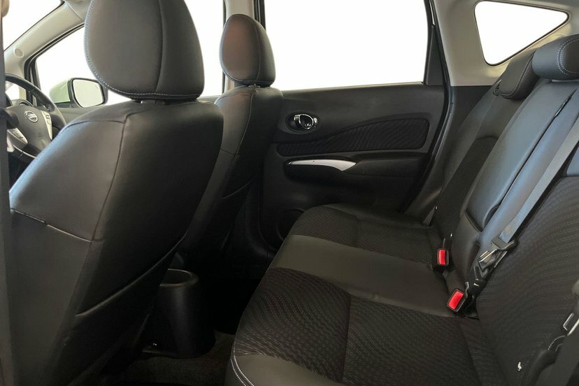 Nissan Note Acenta Premium Black #10