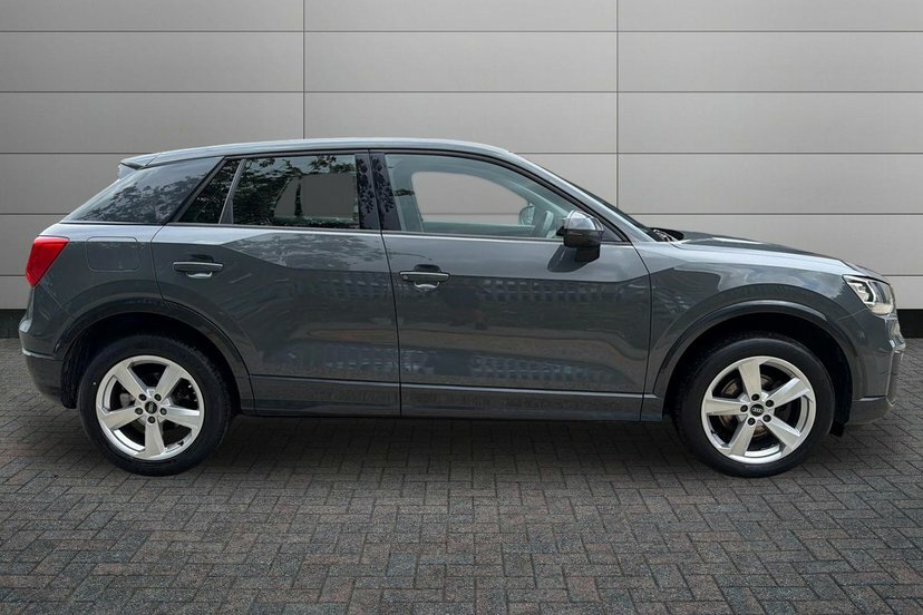 Audi Q2 1.0 Tfsi 30 Sport Suv 116 Ps Grey #4