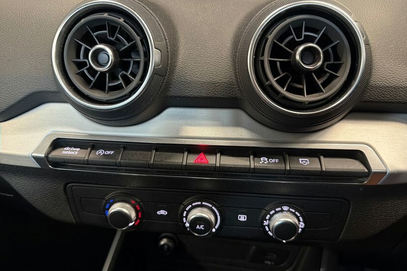 Audi Q2 S Line 30 Tfsi Blue #27