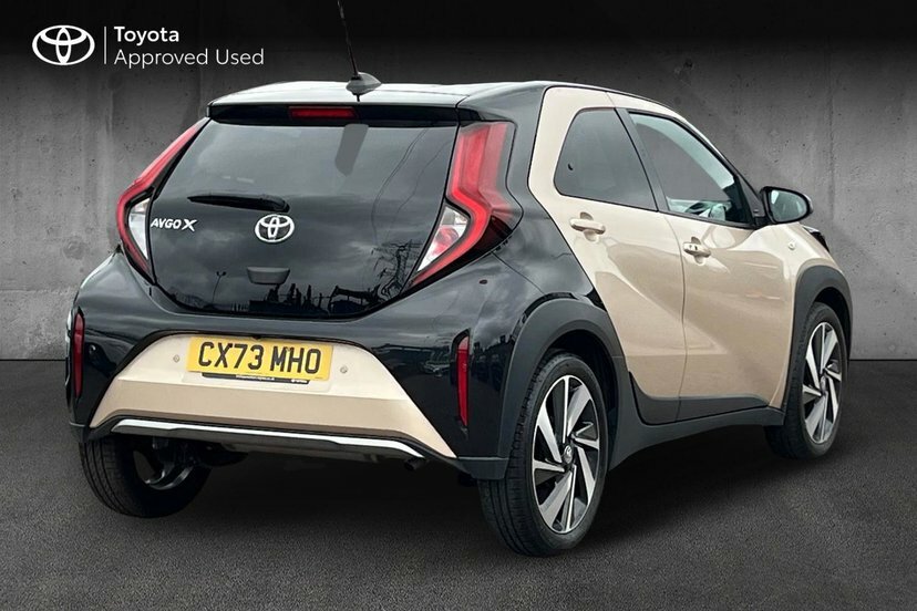 Toyota Aygo X 1.0 Vvt-i Exclusive Hatchback 7 Black #2